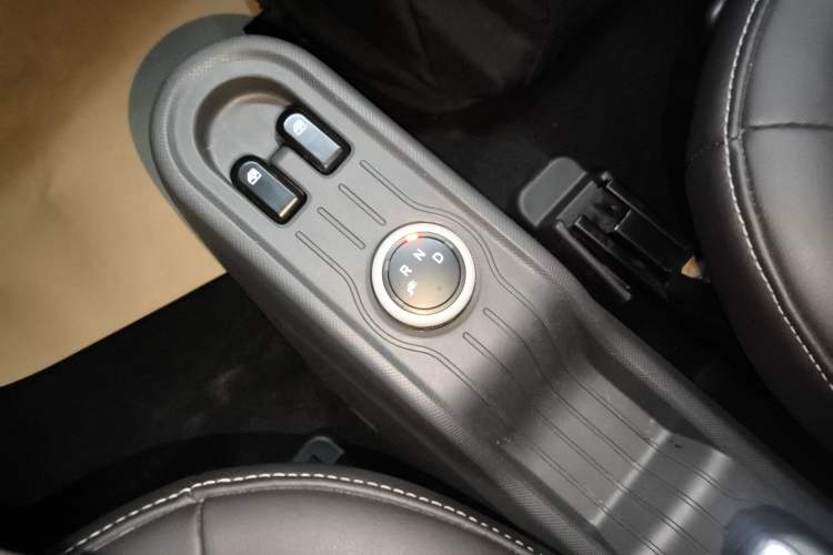 Used Wuling Hongguang MINIEV 2022 Macaron Premium Model – Lithium Iron Phosphate
