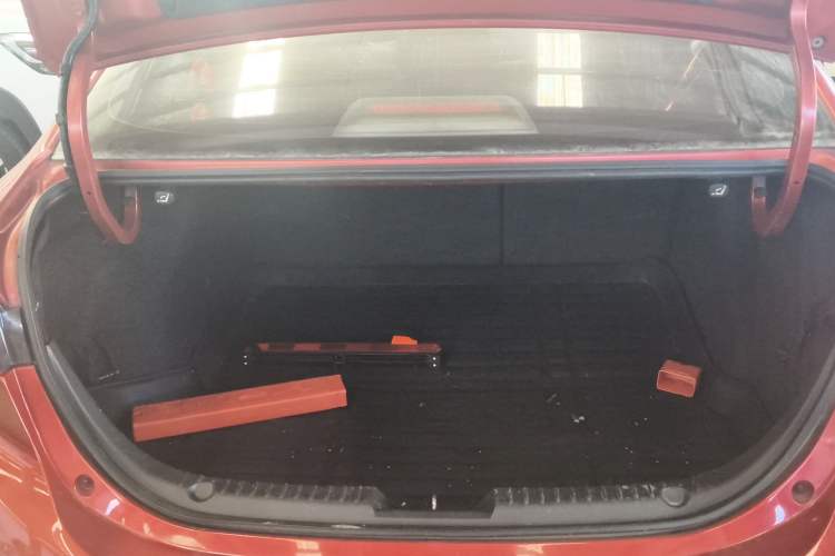 Used Mazda 3 Axela 2017 Sedan 1.5L Automatic Luxury Model Emission Standard China V Trunk