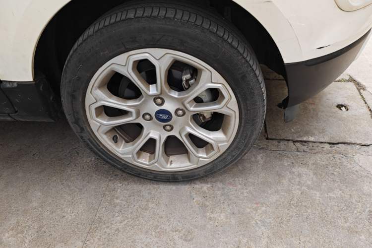 Used Ford EcoSport 2018 1.5L Automatic Zunyi Trim Right Front Wheel Hub