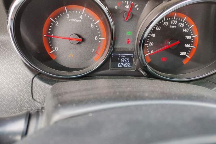 Used Cowin C3R 2015 1.5L Manual Gold Diamond Edition