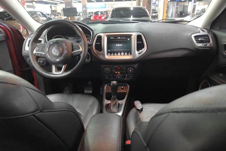 Used Jeep Compass 2017 200T Automatic Family Edition