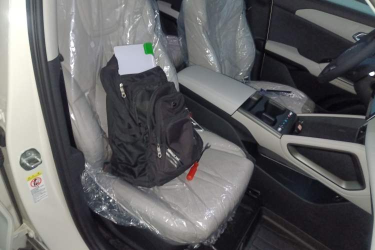 Used BYD Yuan UP 2025 Model 301KM Leading Version