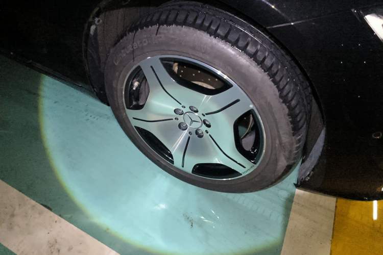 Used Mercedes-Benz Maybach S-Class 2021 S 480 4MATIC Right Front Wheel Hub