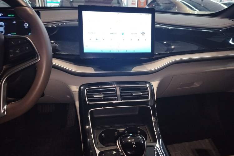 Used BYD Qin PLUS 2024 Honor Edition EV 420KM Leading Model