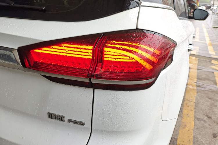 Used Geely Auto Emgrand X7 Sport 2020 1.8TD DCT Smart PRO Exterior 3