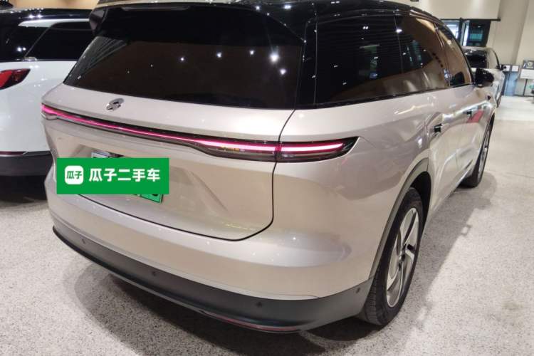 Used Nio ES8 2023 75 kWh Rear Right 45 Deg