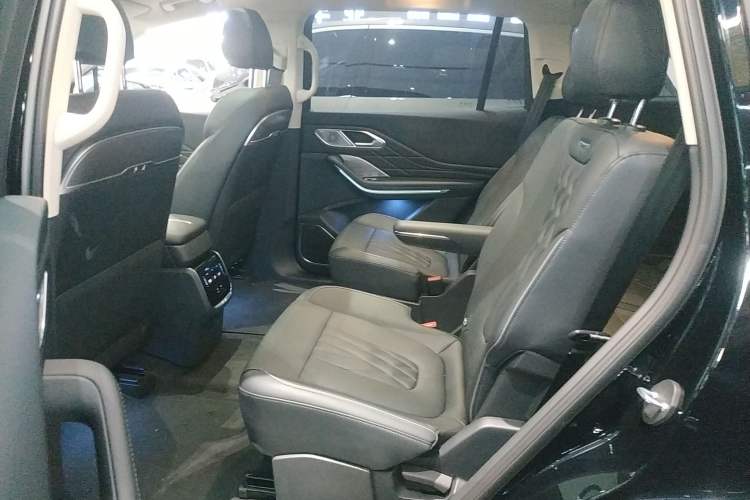 Used Hongqi HS7 PHEV 2024 2.0T PHEV Four-Wheel Drive Flagship Edition 6 Seats
