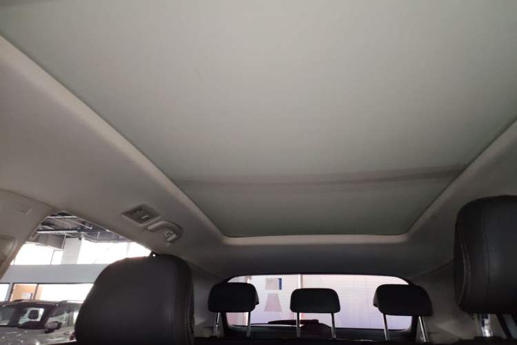 Used Volkswagen Tayron 2022 330TSI Two-Wheel Drive Luxury Smart Connectivity Version Headliner