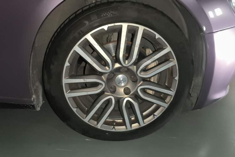 Used Maserati Ghibli 2017 3.0T Standard Edition Right Front Wheel Hub