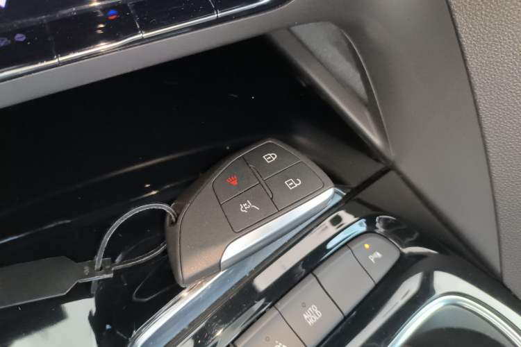 Used Buick Envision 2021 Encore Plus 652T Five-Seat Luxury Model Vehicle Key