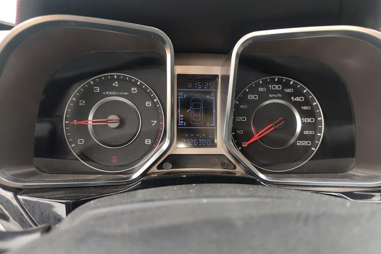 Used Zotye Domy X5 2015 1.5T Manual Luxury Version China IV Standard
