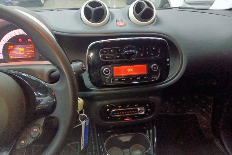 Used smart fortwo 2018 1.0L 52kW Hardtop Dynamic Version China V