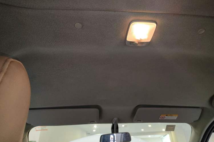 Used Nissan NV200 2016 Revised Version 1.6L Manual Luxury Edition
