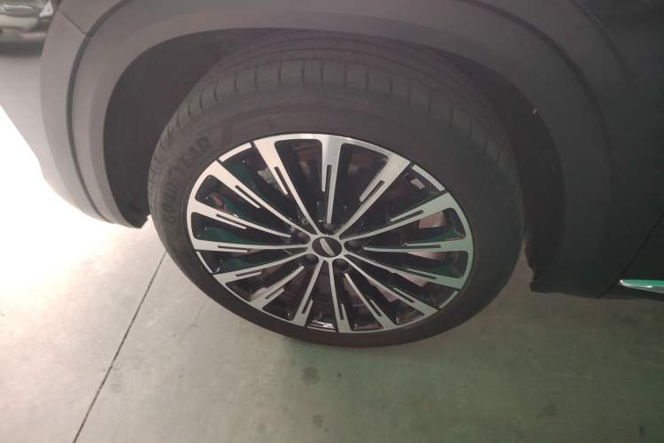 Used Geely Auto Monjaro L 2025 Dongfang Yao 2.0TD Automatic All-Wheel-Drive Wangyue Edition
