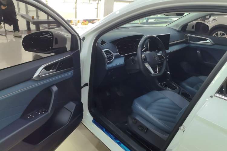 Used Volkswagen Tharu 2023 300TSI Two-Wheel-Drive Full Moon Edition Driver Seat