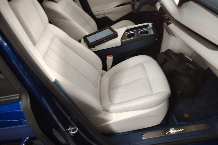 Used Buick GL8 New Energy 2024 Lu Zun Luxury Edition 7-Seater
