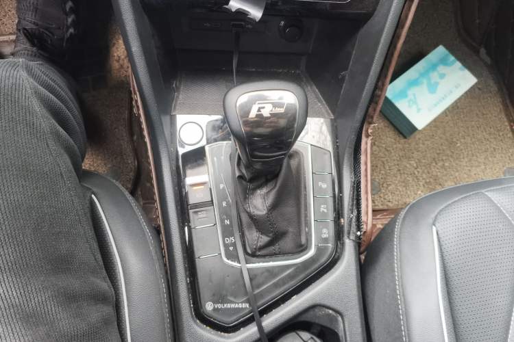 Used Volkswagen Tiguan L 2023 Restyled 330TSI Automatic Two-Wheel Drive R-Line Enhanced Comfort Version
