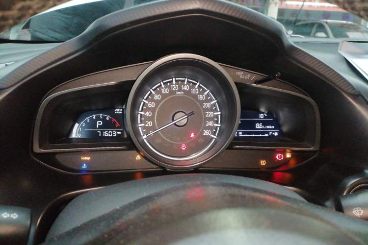 Used Mazda Mazda 3 Axela 2019 Cloud-Control Edition Hatchback 1.5L Automatic Comfort Model China VI Standard