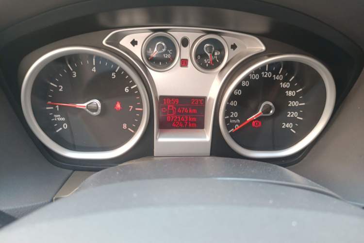 Used Ford Focus 2011 Sedan 1.8L Manual Comfort Model
