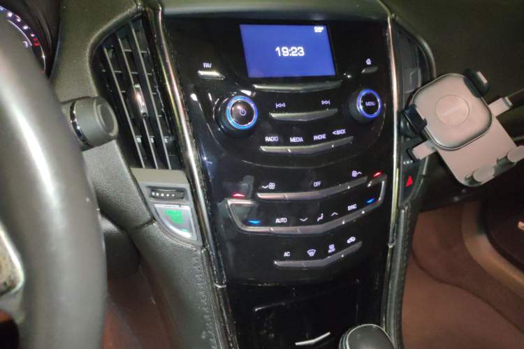 Used Cadillac ATS-L 2017 28T Tech Edition Audio And AC Panel