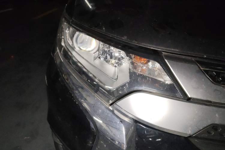 Used Mitsubishi Outlander 2020 2.0L Two-Wheel Drive Enjoyment Version 5 Seats Right Front Headlight