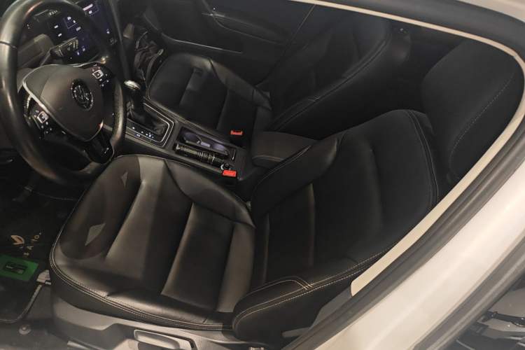 Used Volkswagen Golf 2020 280TSI DSG Comfort Version
