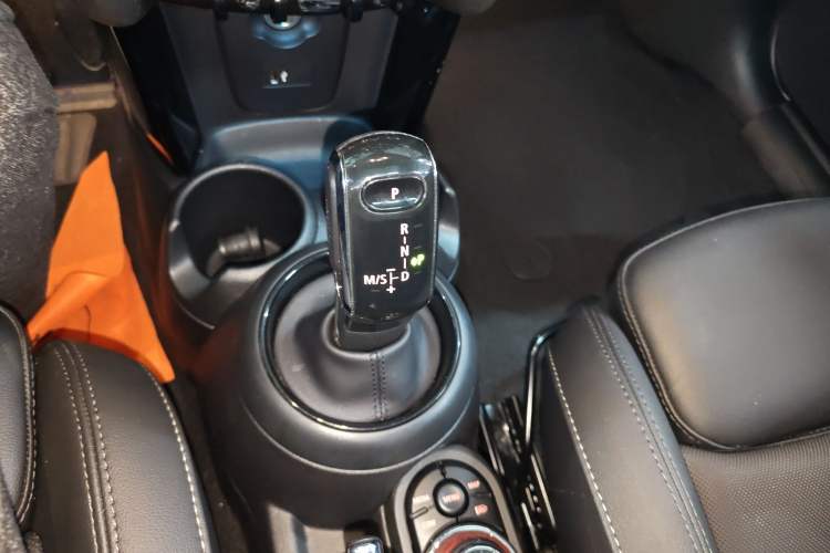 Used MINI MINI 2022 1.5T COOPER Classic Edition Five-Door Version