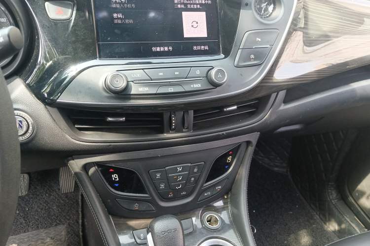 Used Buick Envision 2020 20T Two-Wheel Drive Leading Version Audio And AC Panel