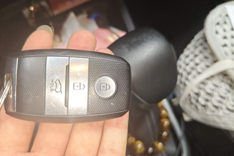 Used Kia kx1 Stonic 2019 1.4L Automatic Fun Edition China VI Vehicle Key