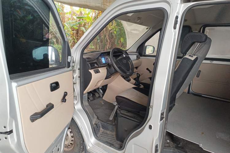 Used CHANGAN KUAYUE Xing V3 2023 1.3L Gasoline Standard Version 2-Seater Van Driver Seat