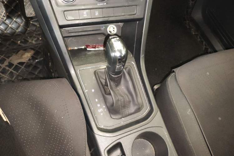 Used Volkswagen Touran 2016 Touran L 280TSI DSG Style Edition
