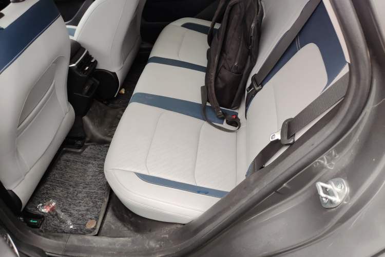 Used Geely Auto Emgrand 2022 4th Generation 1.5L CVT Flagship Model Left Rear Seat