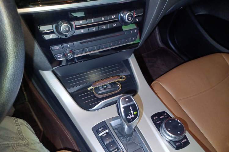 Used BMW X3 2016 xDrive28i Middle East
