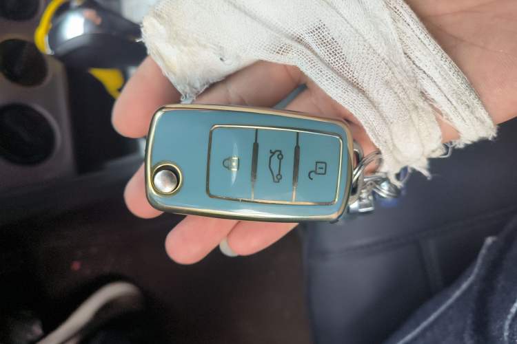 Used Volkswagen Lavida 2013 Revised Classic 1.6L Automatic Fashion Edition
