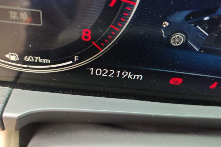 Used Buick GL8 2021 ES Landtrek 653T Luxury Model Odometer Close Up