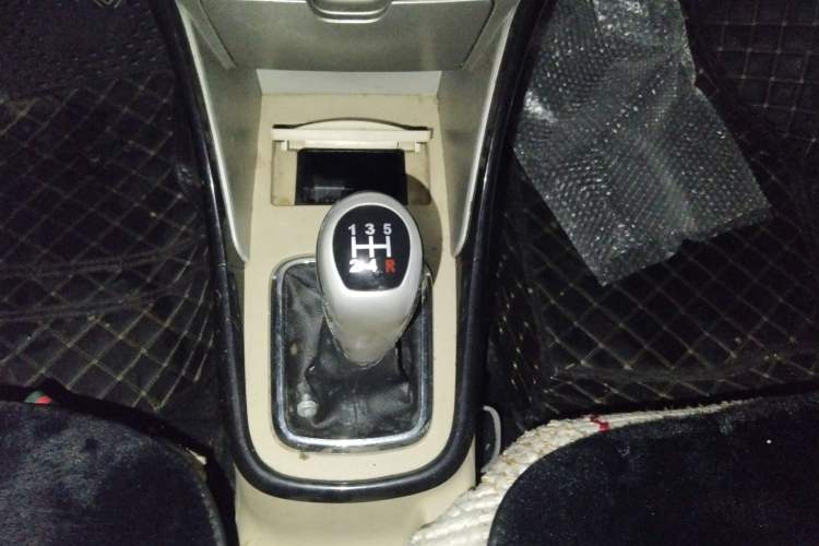 Used Brilliance Junjie FSV 2011 New Edition 1.5L Manual Standard Model