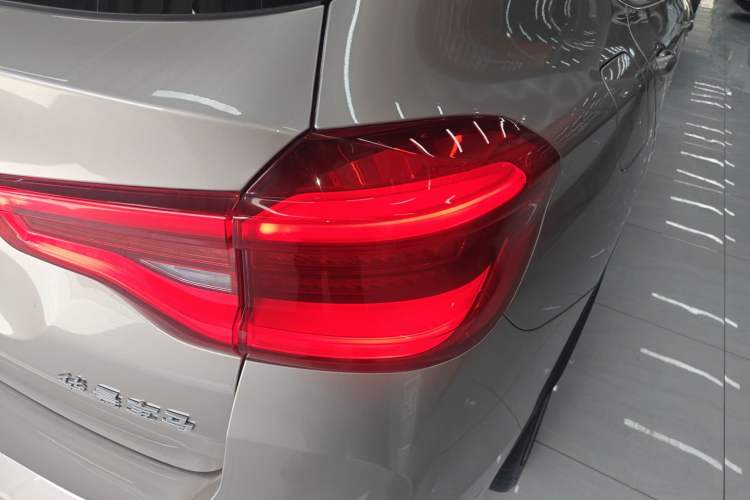 Used BMW iX3 2021 Leading Type
