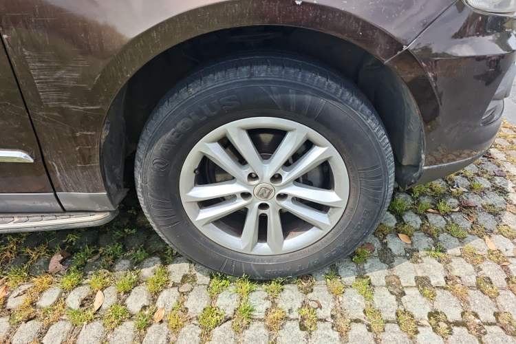 Used Zotye T600 2014 1.5T Manual Luxury Model Right Front Wheel Hub