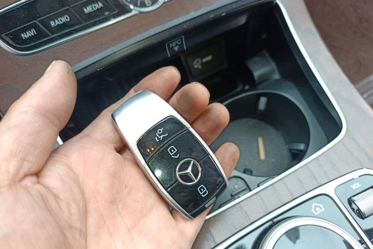 Used Mercedes-Benz E-Class 2016 E 300 L Stylish Model Vehicle Key