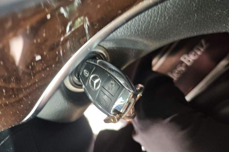 Used Mercedes-Benz V-Class 2017 V 260 Prestige Edition Vehicle Key