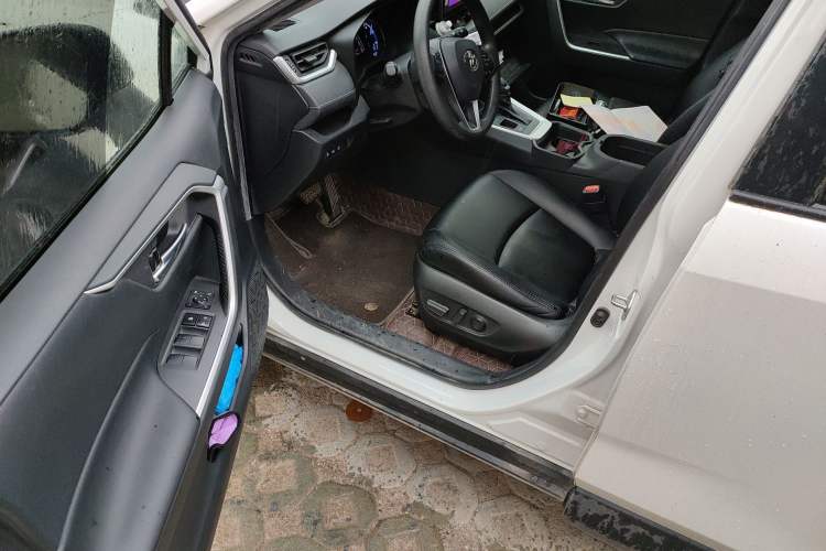 Used Toyota RAV4 2021 Dual-Engine 2.5L E-CVT Two-Wheel Drive Elite Edition Driver Seat