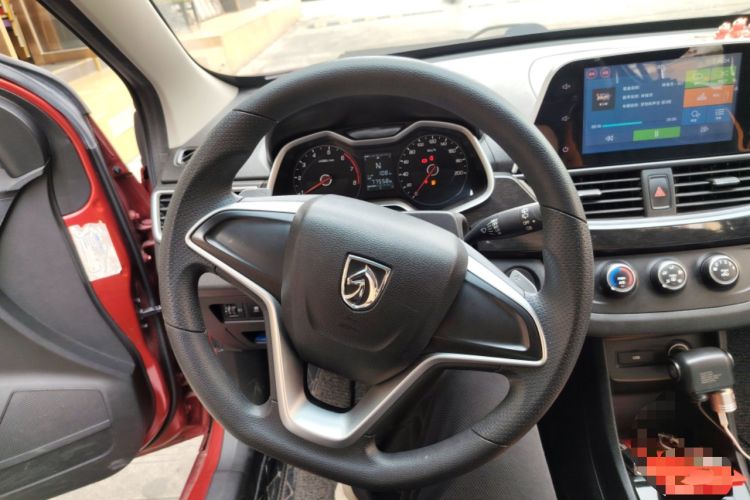 Used Baojun 310 2017 1.5L Automatic Fashion Model Steering Wheel