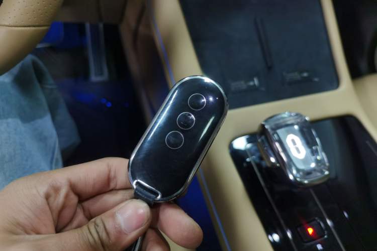 Used Hima AITO M7 2024 1.5T Intelligent Driving Rear-Drive Max Edition 6 Seats Interior 1