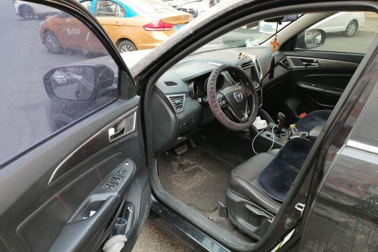 Used Changan CS75 2016 1.8T Automatic Elite Model China V Standard
