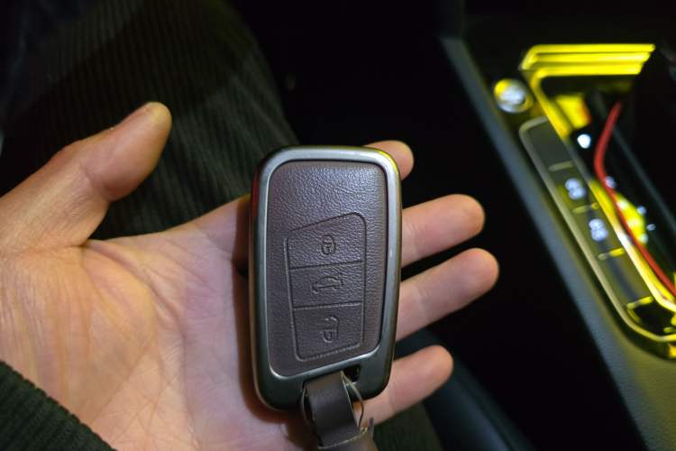 Used Volkswagen Magotan 2018 330TSI DSG Advanced Model Vehicle Key