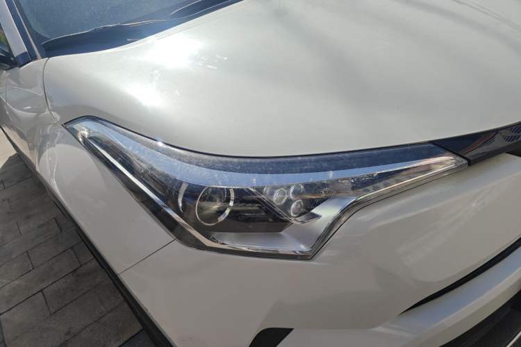 Used Toyota IZOA 2018 2.0L Yichi Version China VI Standard Right Front Headlight