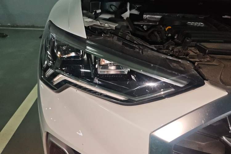 Used Audi Q3 2022 35 TFSI Fashion Dynamic Model Right Front Headlight