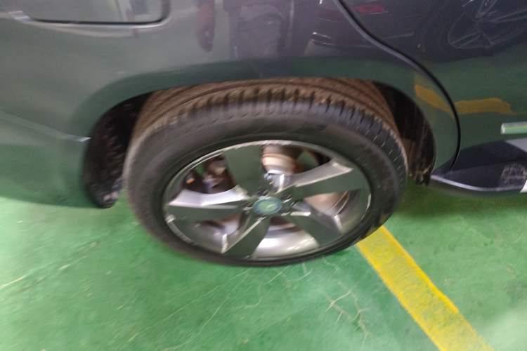 Used Mercedes-Benz GLK-Class 2013 GLK 300 4MATIC Dynamic Sunroof Model