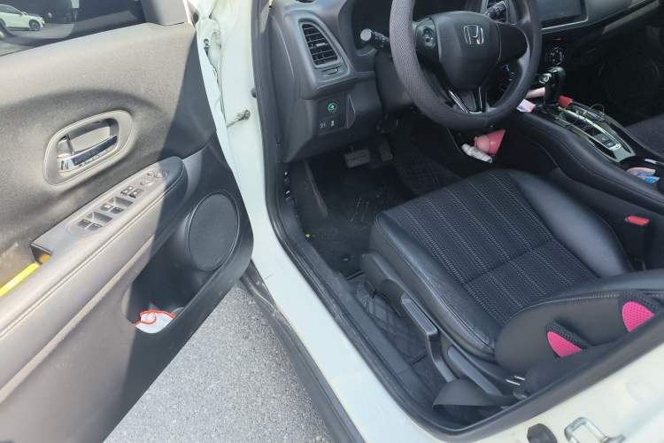 Used Honda Vezel 2015 1.8L CVT 2WD Elite Model