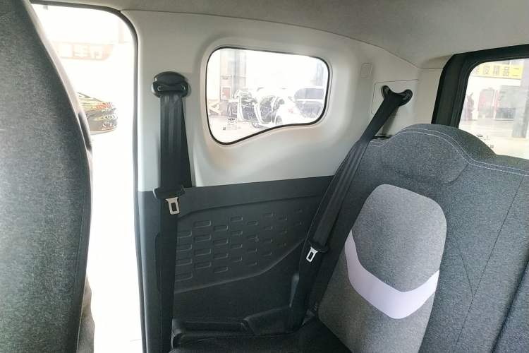 Used Chery New Energy QQ Ice Cream 2022 170km Sundae Phosphate Lithium-Ion